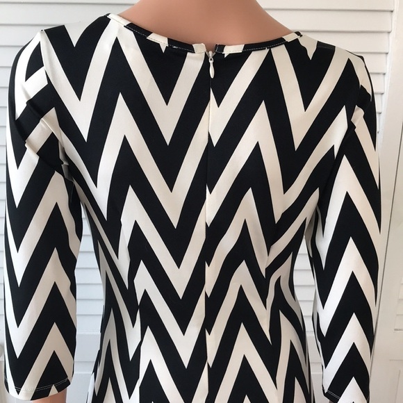 JB By Julie Brown Maggie Long-Sleeve Chevron Stretch-Knit Dress Size Small - Picture 6 of 9